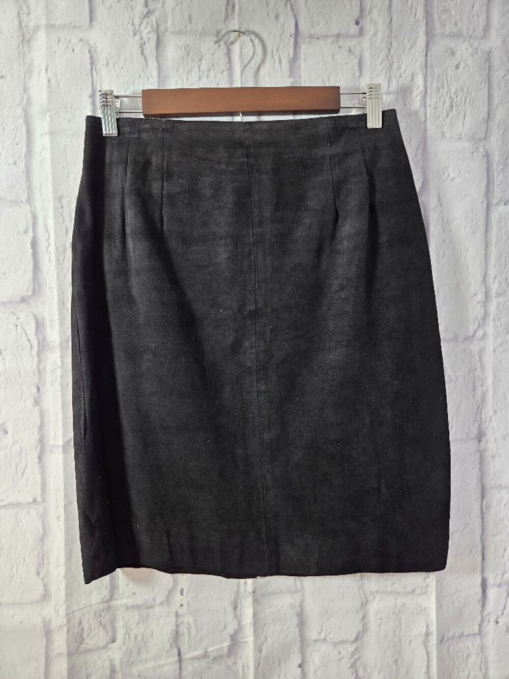Vintage Siena Studio Size 8 Black 100% Leather Suede Mid Rise Knee Length Skirt